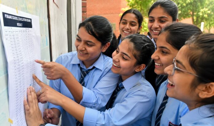पंजाब बोर्ड 12वीं रिजल्ट 2026 में छात्राएं सफल
