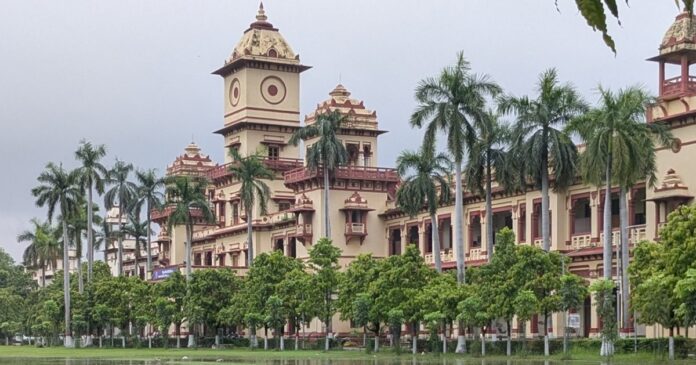 IIT BHU में नए छात्रों के ड्रग टेस्ट की निगरानी के लिए नौ सदस्यीय समिति गठित।